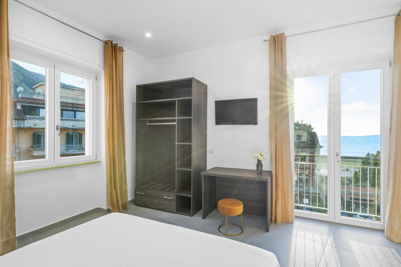 Pangea Luxury Rooms Castellammare di Stabia Bagian luar foto